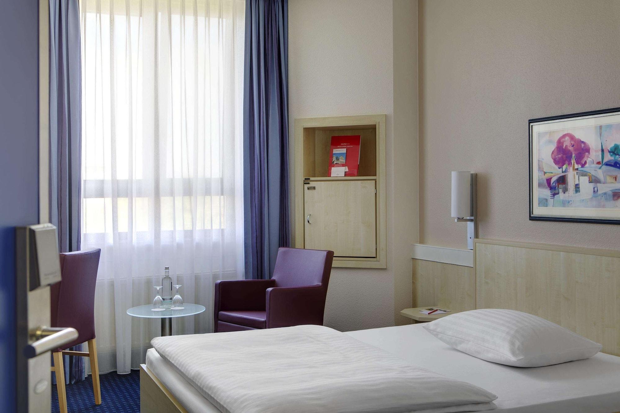 Intercityhotel Ульм Екстер'єр фото